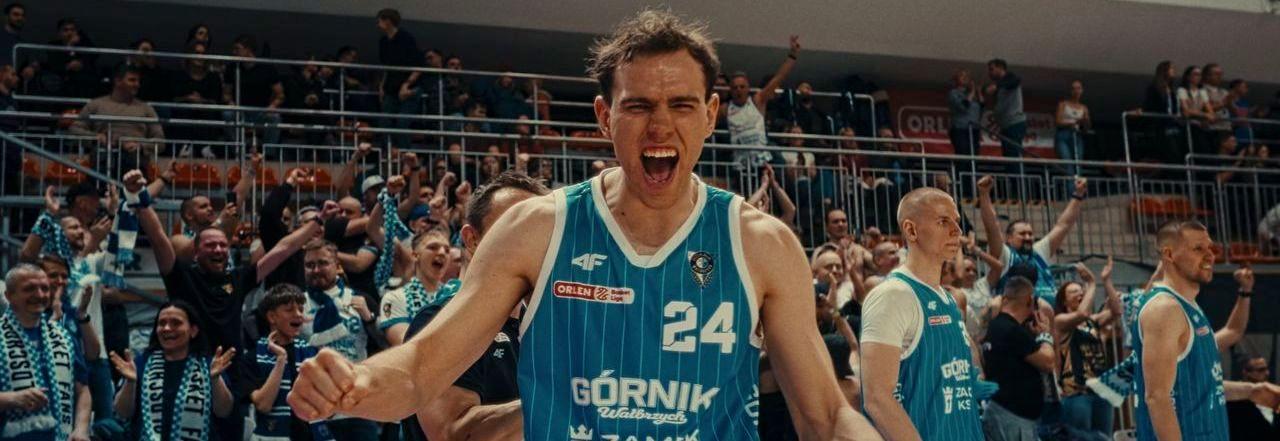 Zobacz jak wyglądał mecz Dziki - Górnik Zamek Książ