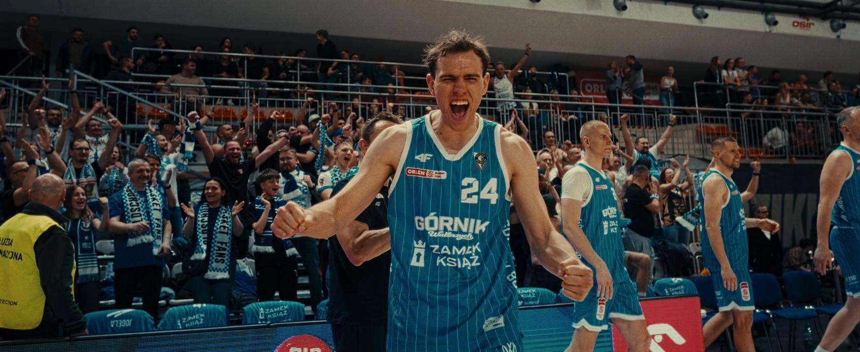 Zobacz jak wyglądał mecz Dziki - Górnik Zamek Książ