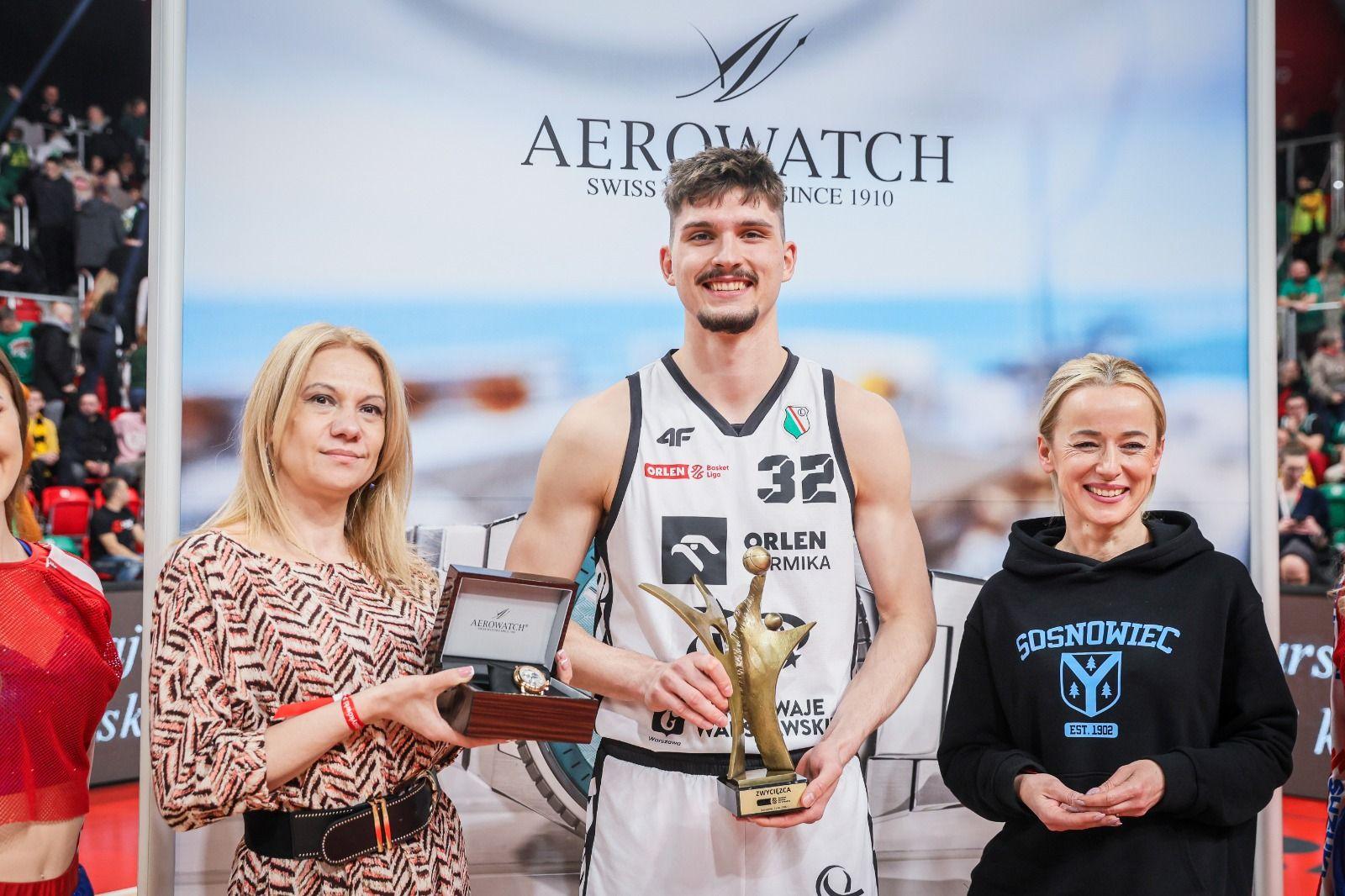 Aerowatch Konkurs Rzutów za 3 Punkty dla Maksymiliana Wilczka