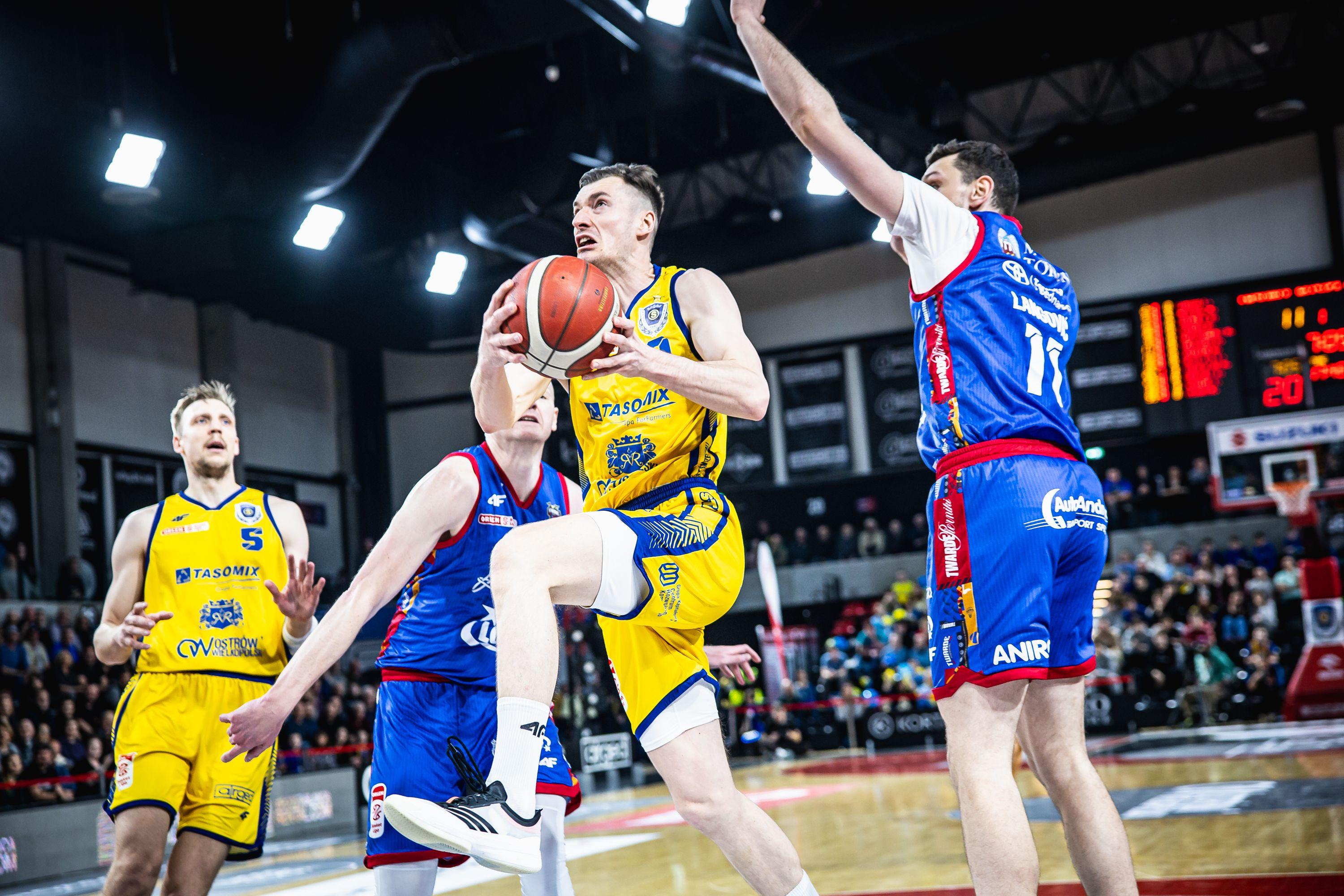 Emocje do końca! Tasomix Rosiek Stal wygrywa u siebie