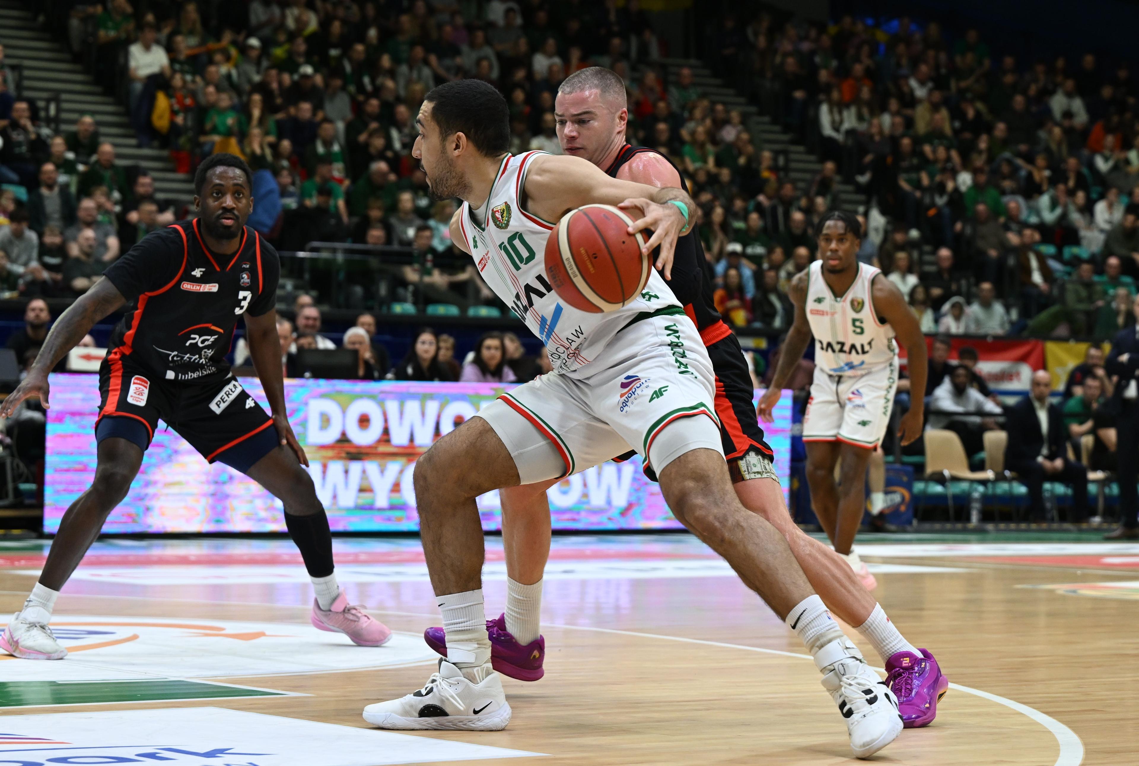 WKS Śląsk po dogrywce pokonuje PGE Start