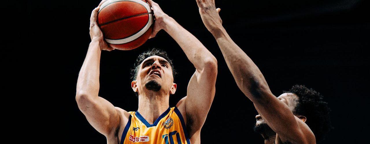 Pewne zwycięstwo AMW Arki