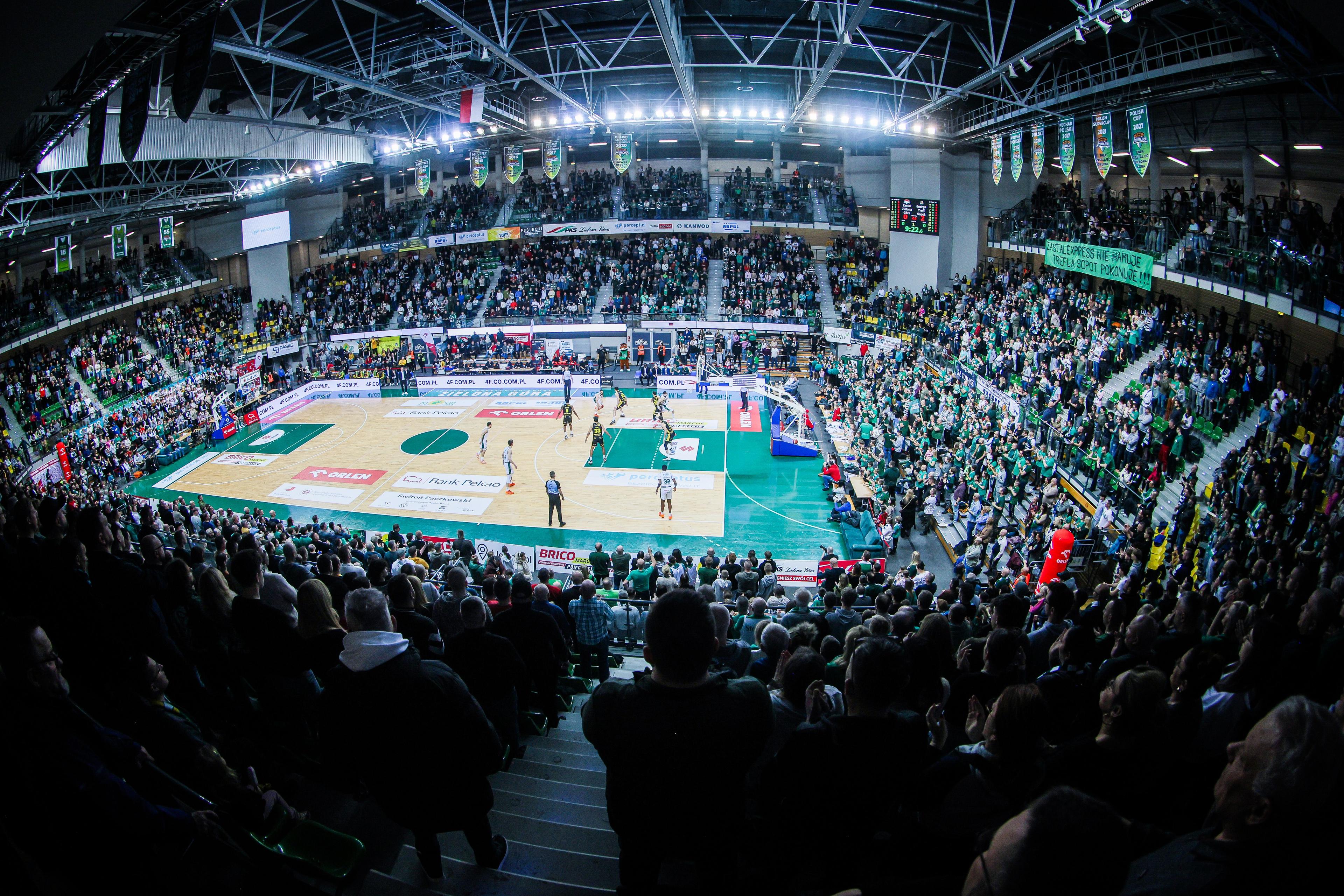 Zmieniamy hale w play-off!