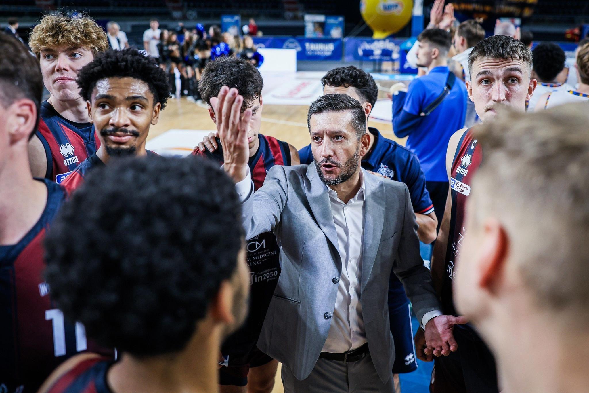 King Szczecin - Śląsk Wrocław: Zapowiedź i typy bukmacherskie na mecz