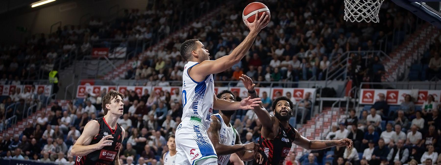 Emocje w końcówce, Anwil pokonuje Energa Czarnych