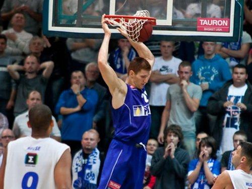 PBG Basket - Kotwica: Kulig i Serbowie