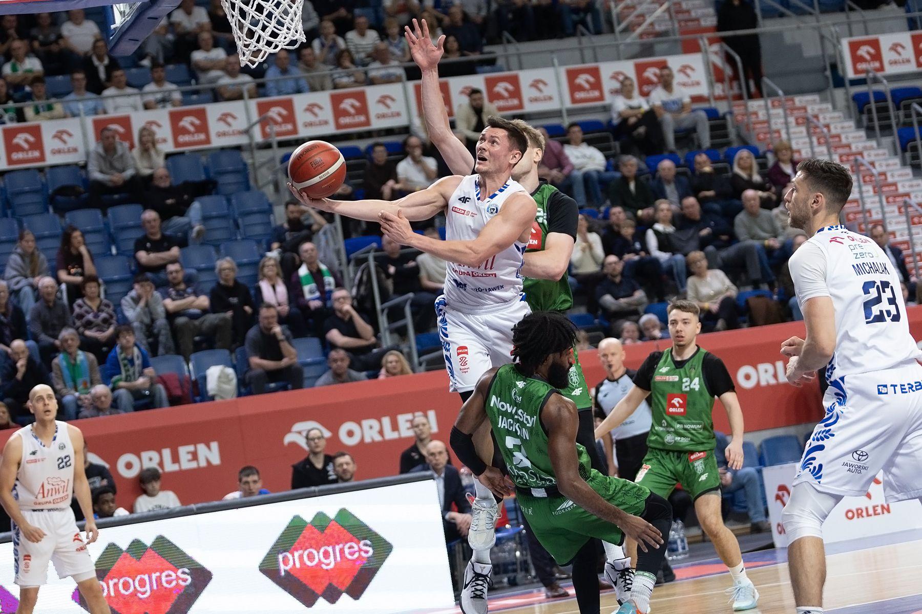 Anwil lepszy od beniaminka