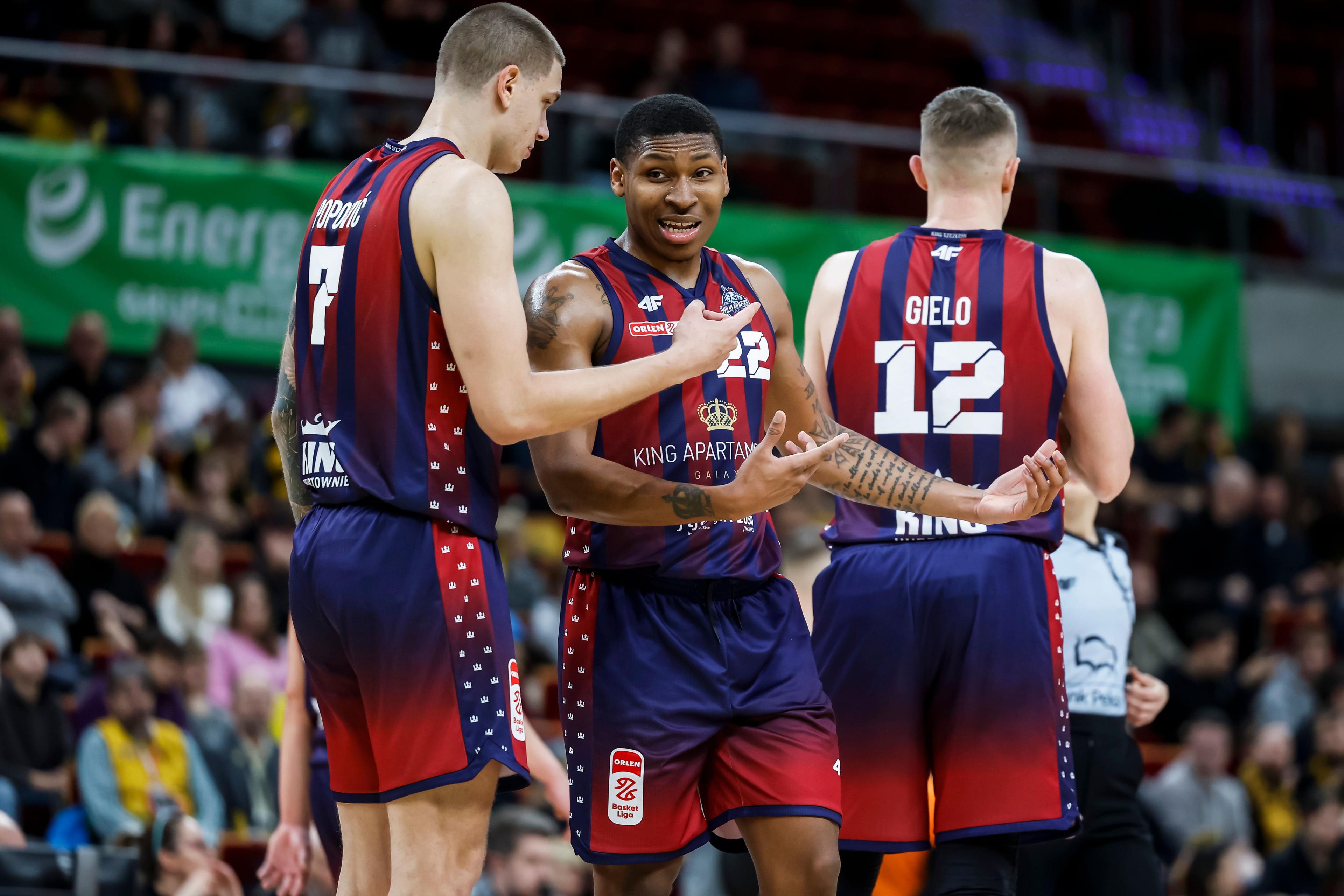 King pokonuje Miasto Szkła