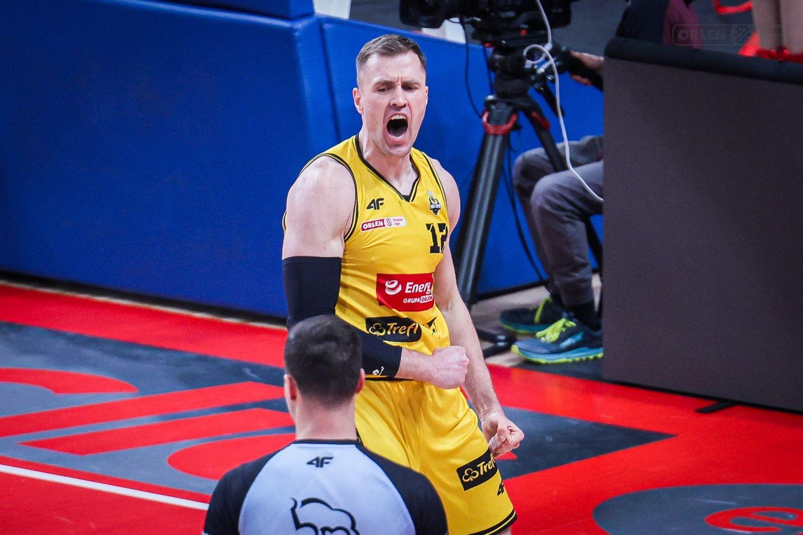 Duże emocje! Energa Trefl pierwszym półfinalistą!